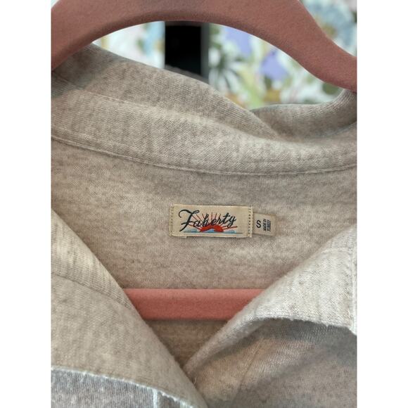 Faherty Legend™ Pockets Sweater Button Front Shirt Off White Womens Size Small - Picture 9 of 11